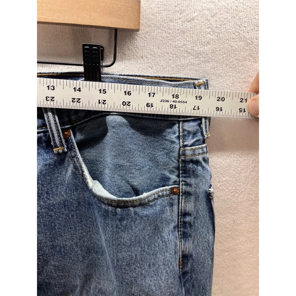 Levis 550 Relaxed Fit‎ Tapered Leg Jeans Mens 40/30 Medium Wash Blue Denim 3199